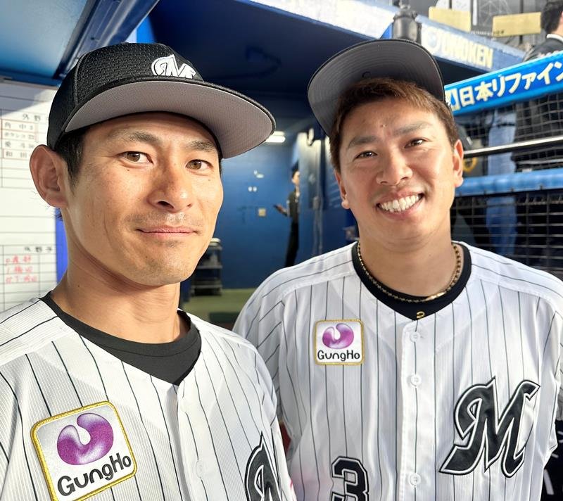 荻野（左）と角中