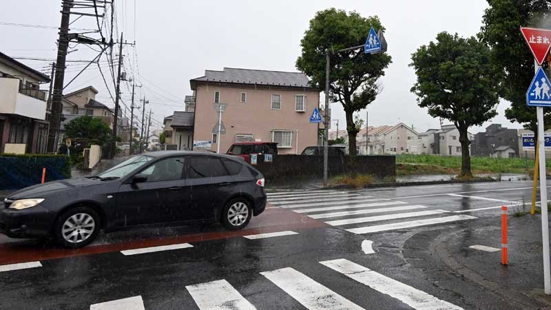 ９歳女児はねられ搬送　四街道の横断歩道　軽乗用車の８２歳、容疑で逮捕