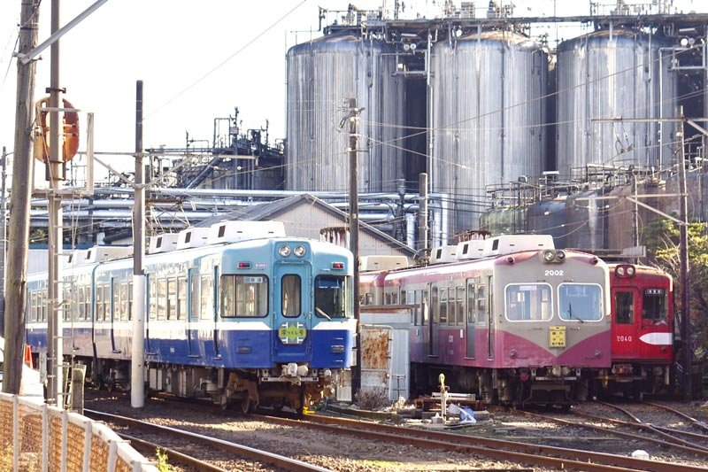 銚子電鉄の車両＝２０２３年１２月、銚子市