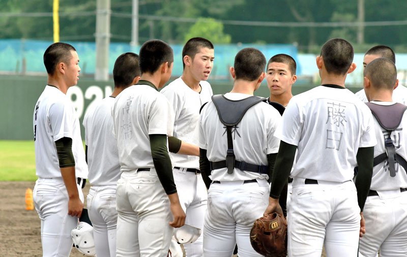 連覇狙う“挑戦者”　高い守備意識、中山が柱　専大松戸　【迫る球音　第１０６回高校野球千葉大会】（中）