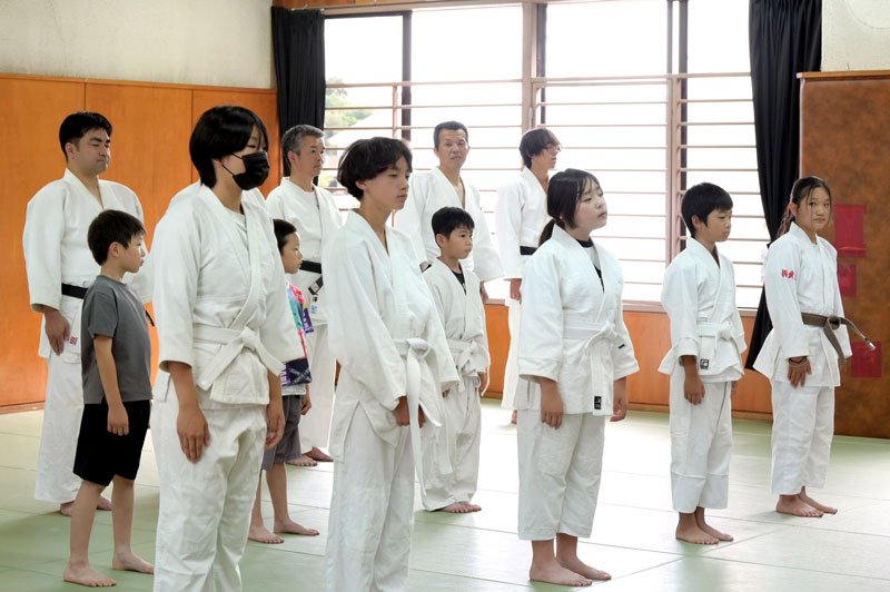 「泣き虫なっちゃん」から五輪代表に　角田選手通った柔道クラブ再開　八千代署、指導者は父　子どもたちも踏み出す夏