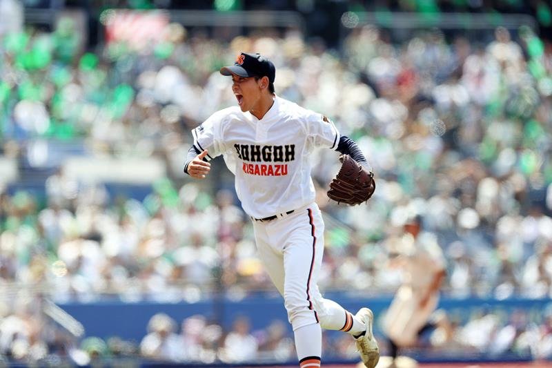 ９回を投げ切った木更津総合の千葉
