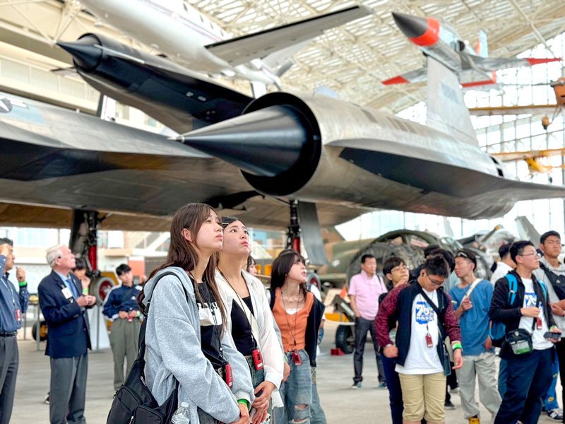 成田発フライト体験を　米国や奄美に子どもら招待　人材確保へ航空業界の魅力紹介　市制７０周年各社とコラボ