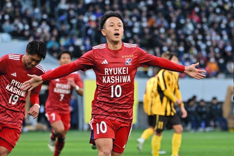 【速報】 流通経大柏が決勝進出　２度目の日本一へ　１３日に前橋育英と決戦　第１０３回全国高校サッカー選手権