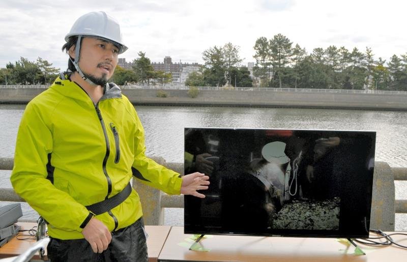 ドローン使い下水管点検　水陸両用、効率化に期待　千葉市が実証実験