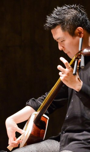 三味線奏者の本條秀慈郎
