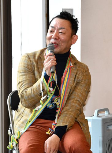 独派遣の花沢さん成果展　千葉県立美術館、油彩画など披露