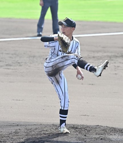 船橋北－光英ＶＥＲＩＴＡＳ　先発した船橋北の飯田＝柏の葉
