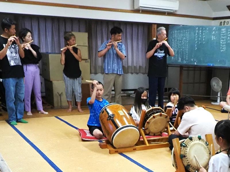 伝統の響き３０年ぶりに　富津途絶えた笛の生演奏　２０日祭礼、おはやしで披露