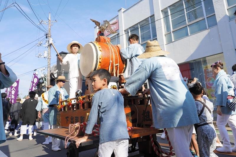 【動画あり】あんりゃあどした！！　匝瑳　商店街に威勢良く　５日まで八重垣神社祇園祭　沿道から「水掛け」暑さ対策も