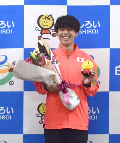 東京世界陸上で男子１００メートルに出場した守選手。充実した今季を振り返った＝白井市役所
