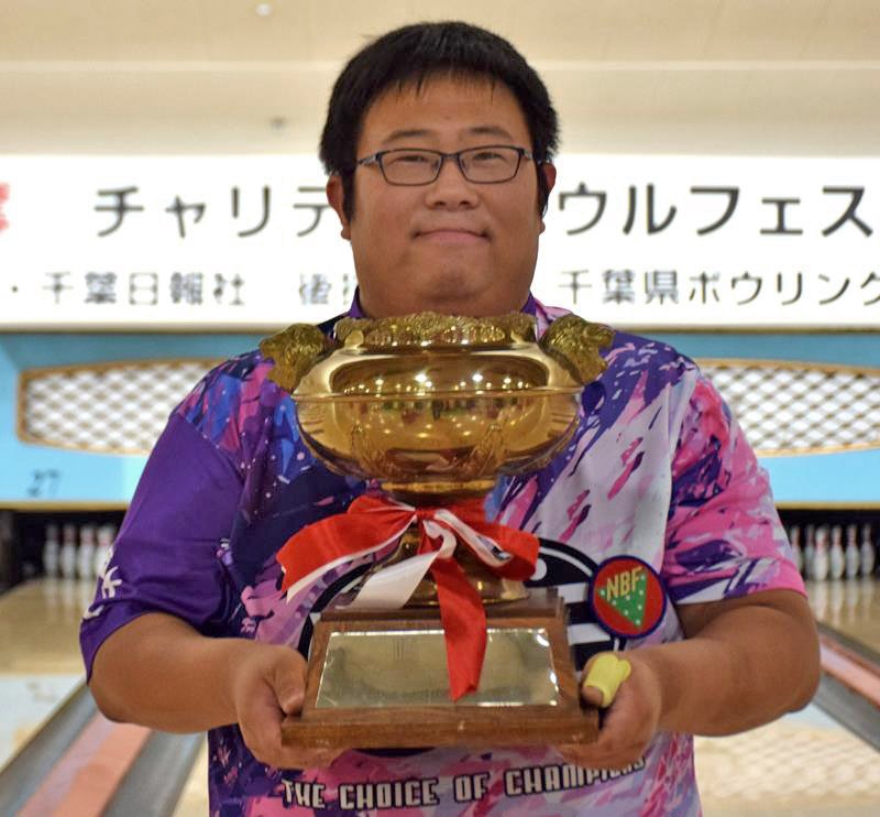 優勝した迫選手＝千葉市中央区