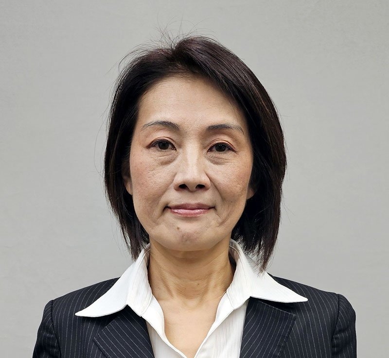 佐藤由美氏
