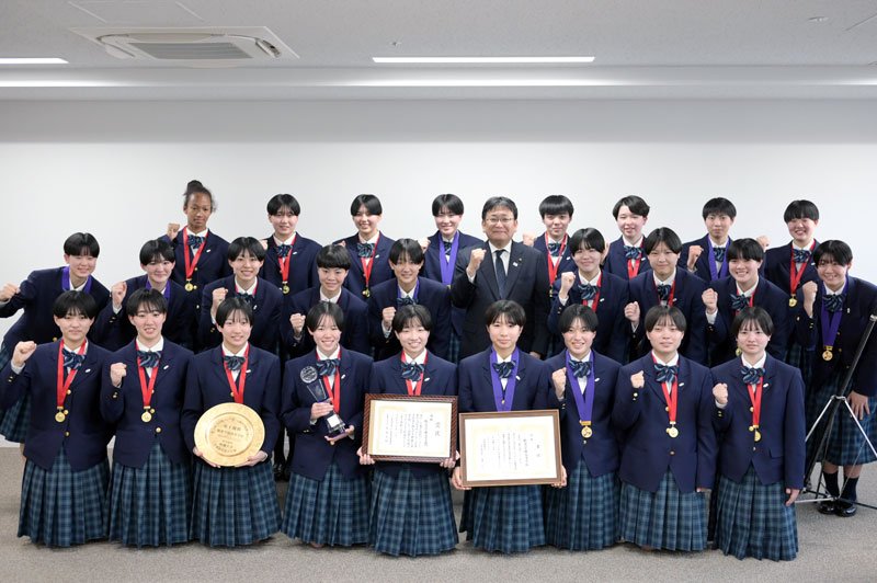 「パデル」アジア杯優勝　敬愛学園高１年内海和心さん（１６）　最年少で日本代表世界へ