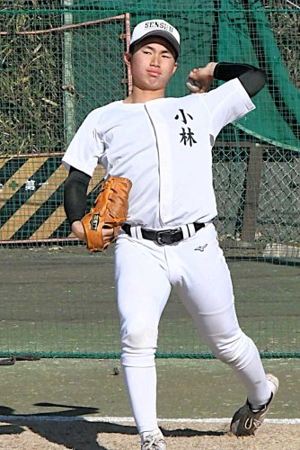 小林冠太投手