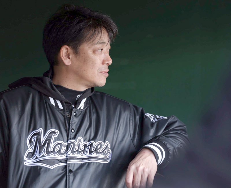 「走塁は常に前へ、前へ」と積極走塁の重要性を語るサブロー監督