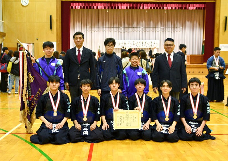 香取・栗源中女子初Ｖ　男子は成田西剣道クラブ　北総青少年剣道大会