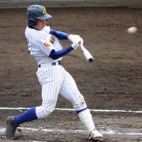 中央学院接戦制し１６強　延長１０回、冷静に直球捉える　中央学院・山口　第９６回全国高校野球選手権千葉大会　第８日