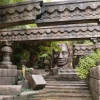 神殿の奥には一体何が…？（ちばとぴ編集部撮影）