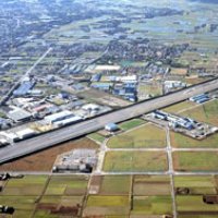 特攻伝える十字滑走路　硫黄島に向け出撃も　香取海軍航空基地跡＝旭市＝　【戦後７０年ちば　第２部　モノが伝える】　（１８）
