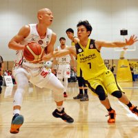 佐藤ＨＣ代行初陣、強豪日立に快勝　窮地救った阿部、石井　【船橋発GO！千葉ジェッツ】
