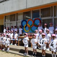聖火トーチ、保育園巡る　走者・辻さん、銚子市に寄贈　【２０２０東京五輪】