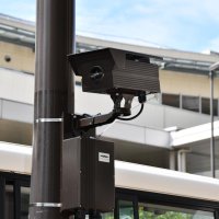 映像を分析し、人の異常行動などを検知するＡＩカメラ