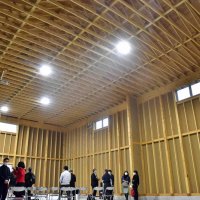 柱なく広い空間確保　平林建設「ＬＩＤトラス」木造倉庫　大多喜