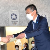 松本氏、医療問題解決に意欲　本庄氏「緊張感ある国会に」　当選証書授与　【衆院選ちば２０２１】