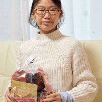 家族と未来切り開く　小児がん経験者　土井優奈さん（２１）　発症、治療、後遺症…　 就労訓練経て地元・横浜へ