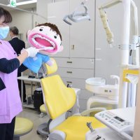 浦安市が「ひだまり歯科室」開所　障害者の治療に“安心”を　毎週土曜日　市歯科医師会が運営　発案者　牧口医師から引き継ぐ