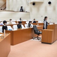 鎌ケ谷市政の課題ただす　「夜間小児科整備予定は」　子ども議会