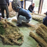 疫病退散願い大わらじ　長さ１．５メートル幅６０センチ　富津・関尻地区　住民手作り