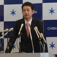 「必要以上の黙食」「空けすぎの間隔」…熊谷知事、過度な制限見直しへ　新型コロナ感染防止