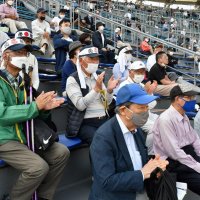 銚子商の卒業生で構成された野球部応援団「栄冠会」も約３年ぶりとなる生観戦を楽しんだ