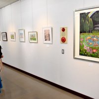 孔版画の力作９０点　愛好家が魅力紹介　４日まで四街道で展覧会