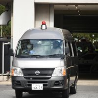 強制性交容疑で送検　警部、様子うかがえず