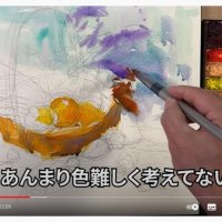 視聴者に語りかけながら水彩画を描く柴崎さんの動画のワンシーン（「Ｗａｔｅｒｃｏｌｏｒ　ｂｙ　Ｓｈｉｂａｓａｋｉ」から）