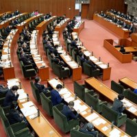 茨城ショック波紋　県議選自民現職１０人落選　統一選控え千葉警戒
