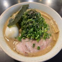 多古米など地元食材をふんだんに使った看板メニューの「魚介醤油バンブーらぁめん」
