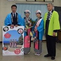 ツバキ３００万本彩る大島ぜひ　観光キャンペーン隊、椿まつりＰＲ