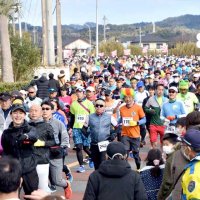 早春の南房駆ける　３年ぶり通常開催に笑顔　館山若潮マラソン