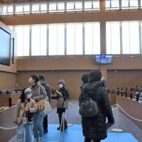 開放的な新庁舎に歓声　千葉市役所で市民見学会　大幅に定員上回る約４千人が応募