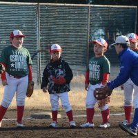 野球元気よく楽しんで　城国大選手、少年チームと交流　東金