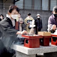 古い針に感謝し供養　木更津・成就寺