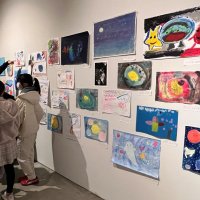 人を描かない力作並ぶ　ユニークな子ども絵画展　３月５日まで、市原湖畔美術館