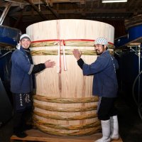  日本酒の木桶にサンブスギ　蔵元「寺田本家」創業３５０年　「神崎の味詰まったお酒に」