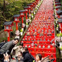 【子ども新聞　週刊ちばにち家】　華やか「ビッグひな祭り」　４年ぶり、勝浦７０００体彩る　（２０２３年３月２日号）