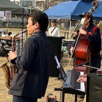 ジャズ響く夜のピクニック　活性化狙い初のイベント　市原　市民集い、雰囲気浸る
