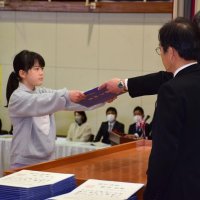 新治小１４９年の歴史に幕　ツバメ調査回顧、全員で校歌　茂原